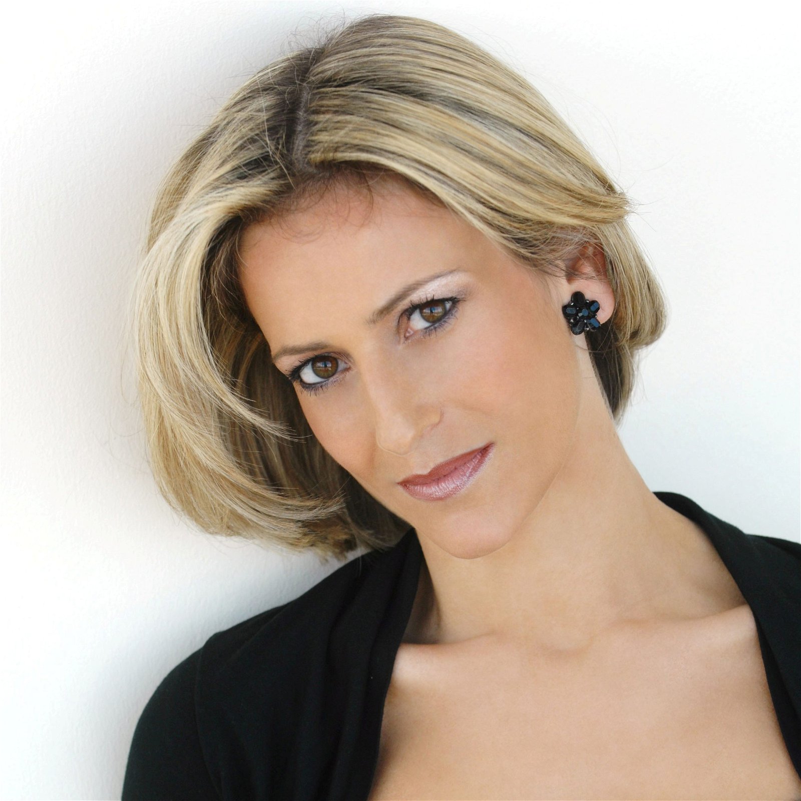 Emily Maitlis-Award-Winning-Current-Affairs-Broadcaster-host-compere-at-Great-British-Speakers