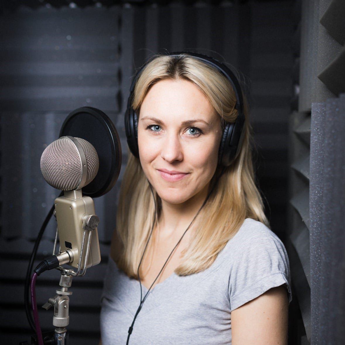 Book Hannah P female voice artist with Studio at Great British Voices