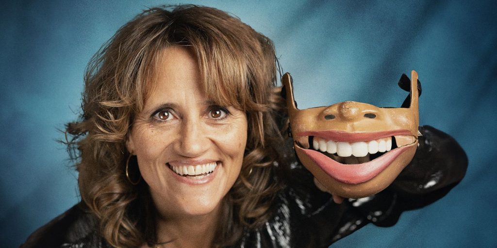 Nina Conti Whose Face Is It Anyway book award winning Ventriloquist comedian host speaker presenter at Great British Speakers