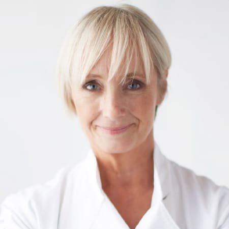 Lesley Waters hire English celebrity chef speaker book at agent Great British Speakers.
